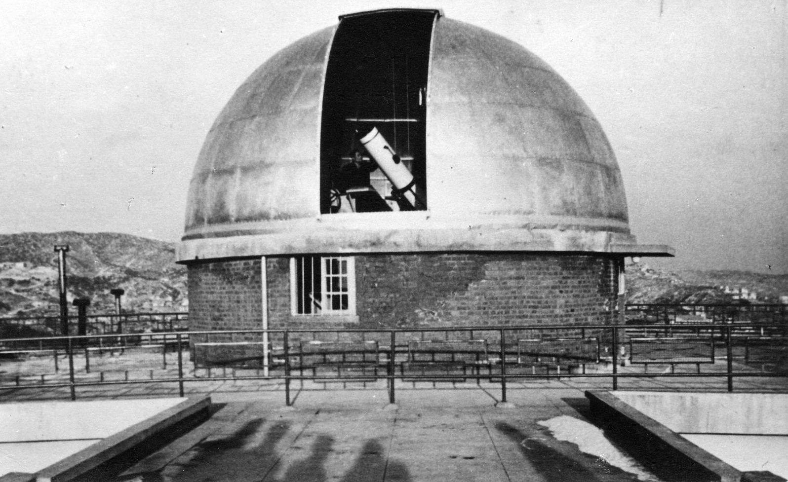 1962년 건립된 천체관측소(구 중앙도서관 옥상 위치)